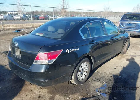 2009 Honda Accord 2.4 Lx z USA, uszkodzony, nr VIN 1HGCP26389A115573